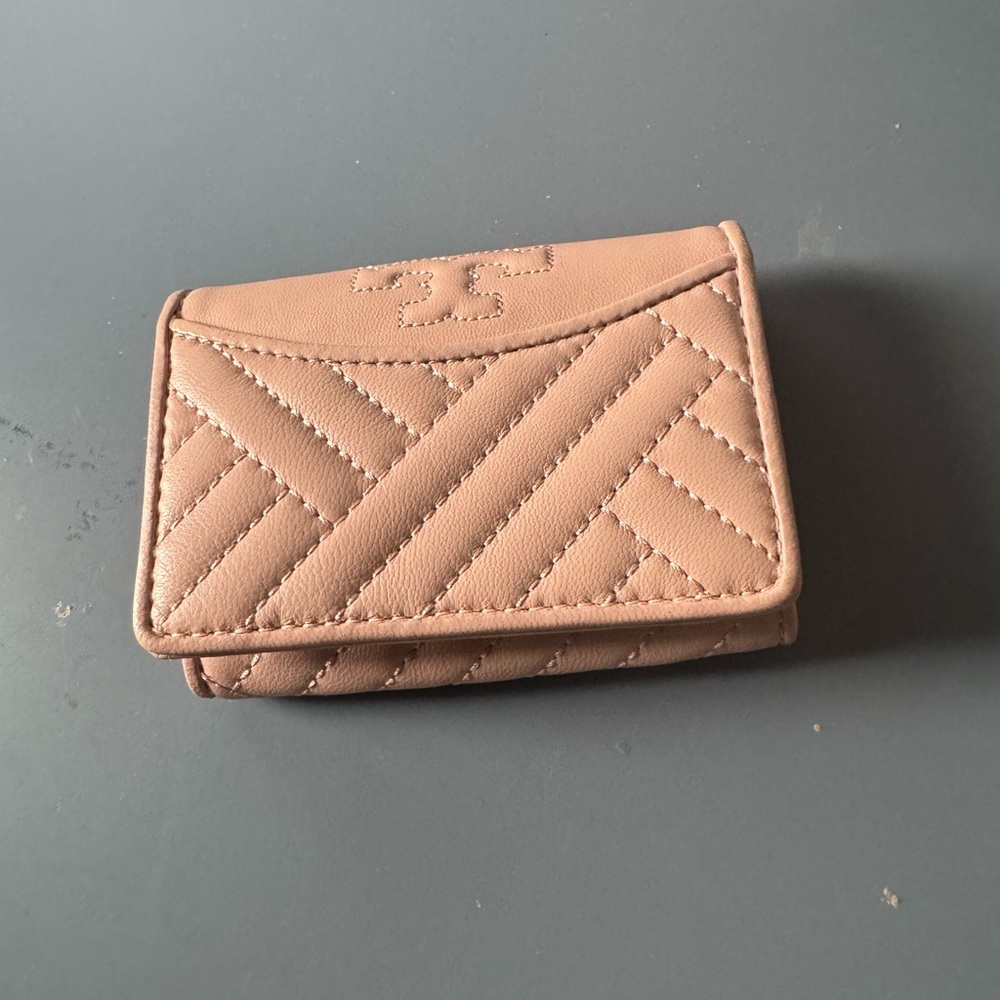 Tory Burch Pink Quilted Wallet with Gold Hardware - Picture 4 of 4